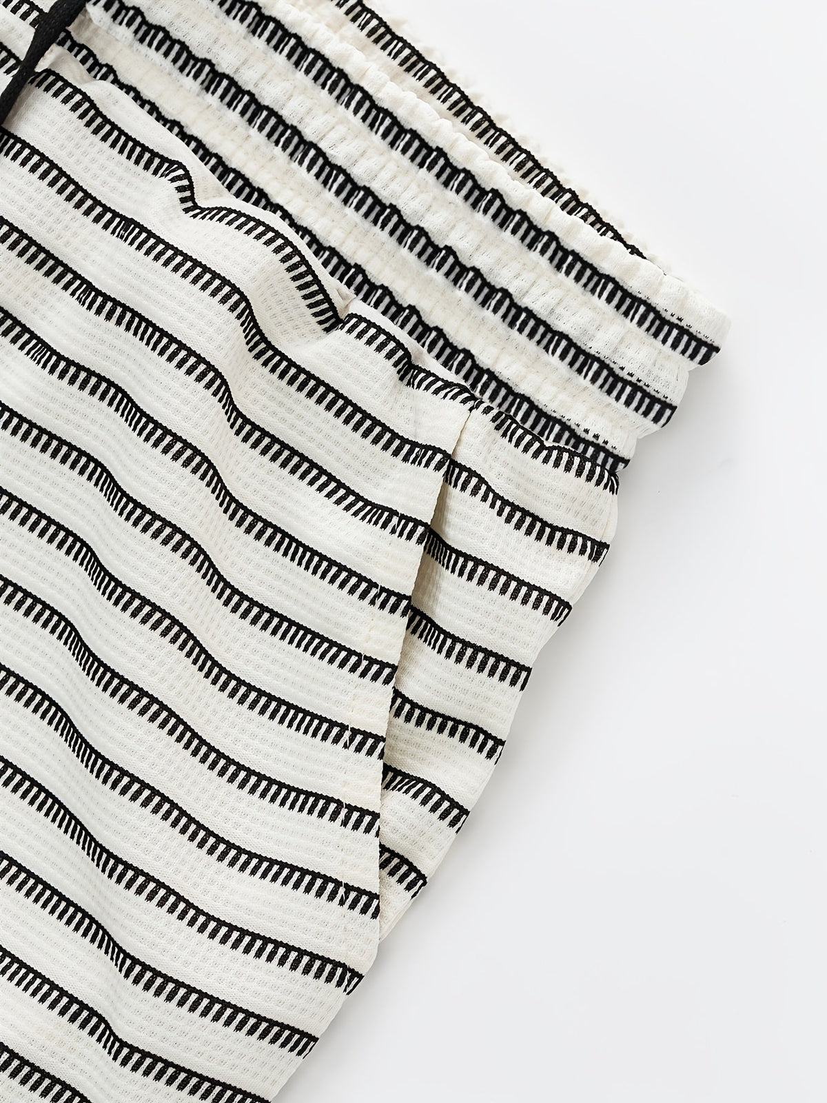 Tavo Stripe Short
