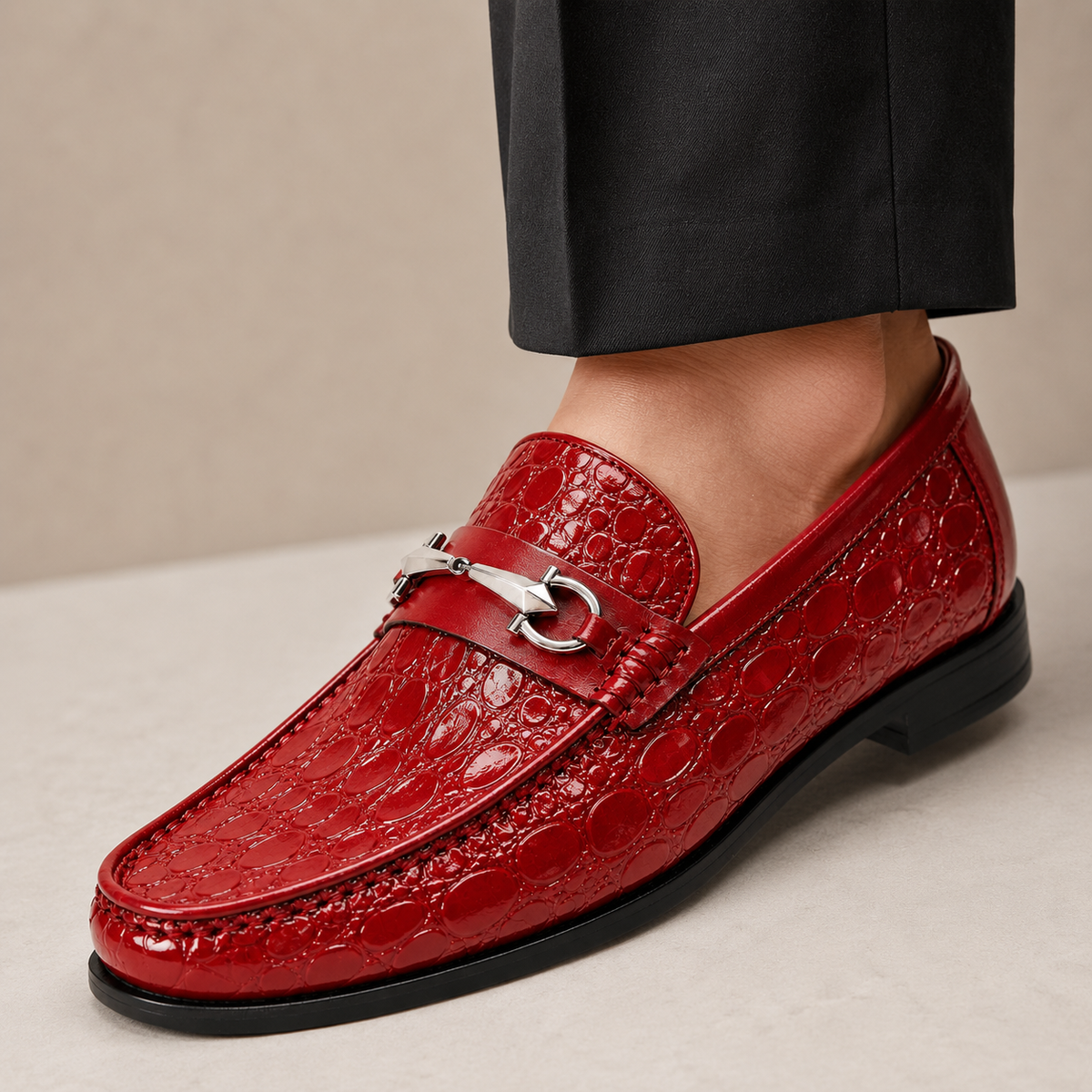 Dorvaro Cowhide Leather Loafers