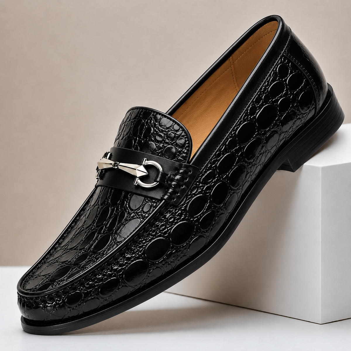 Dorvaro Cowhide Leather Loafers